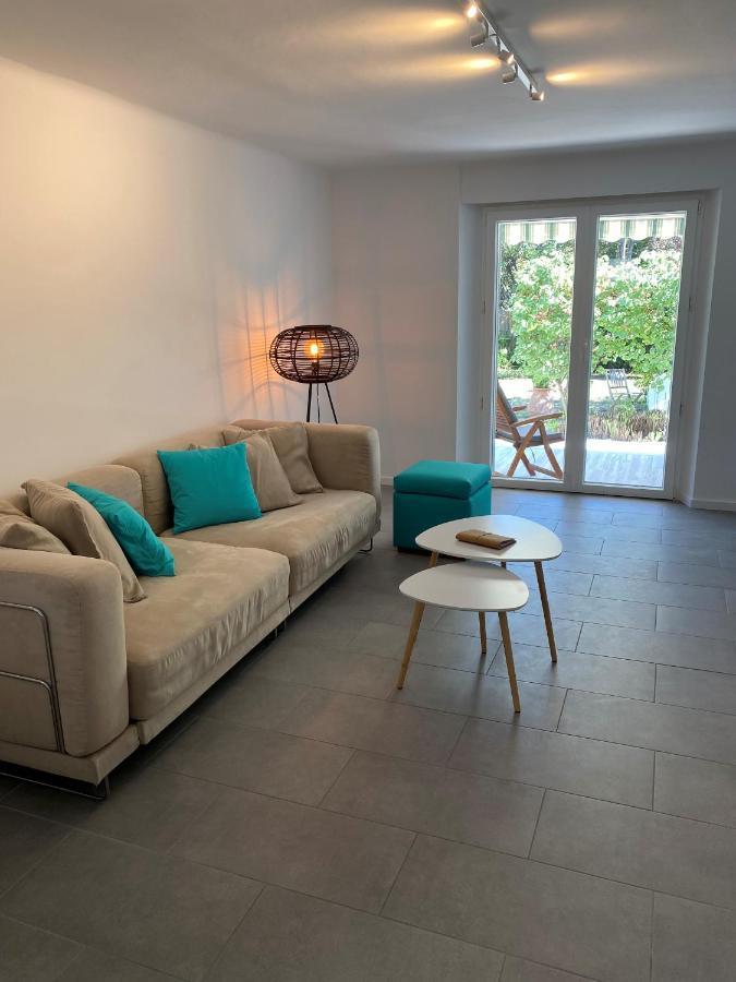 Appartement Rez De Villa Proche Port Et Plages De Sanary Exterior photo